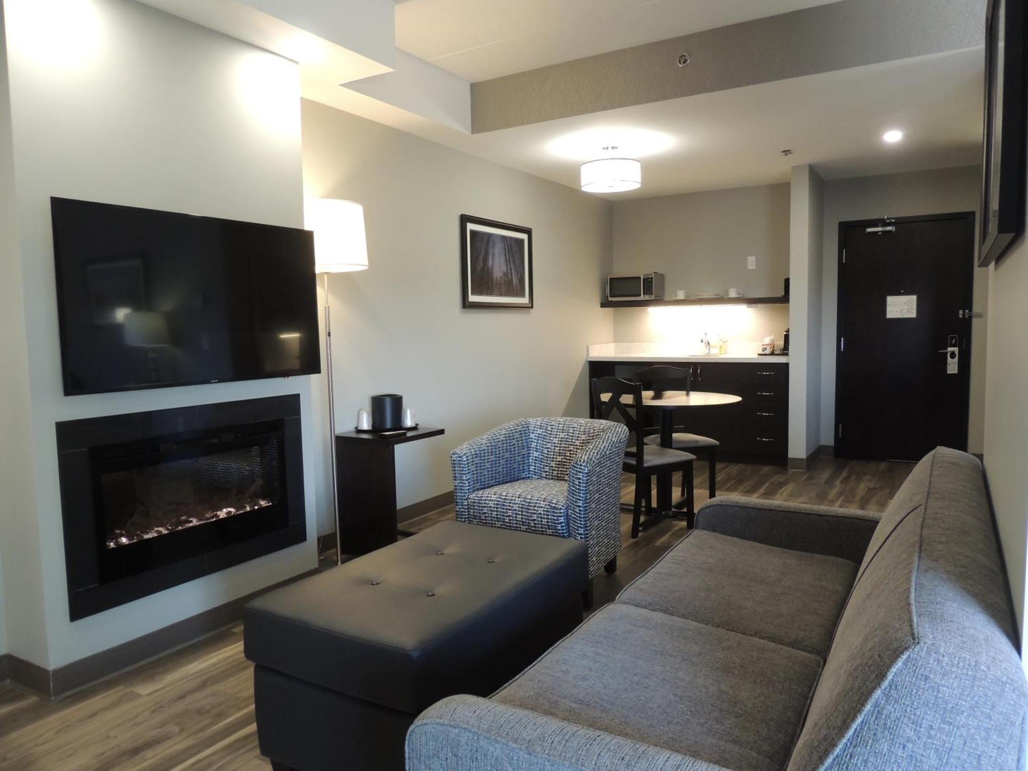 Best Western Premier Northwood Hotel Timmins Bilik gambar